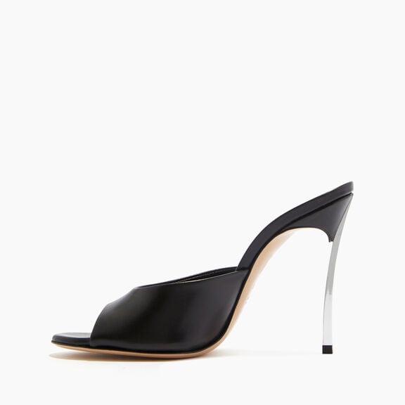 Casadei مول بليد مينوركا أسود 1M889V100MC1155 Casadei مول بليد مينوركا أسود 1M889V100MC1155