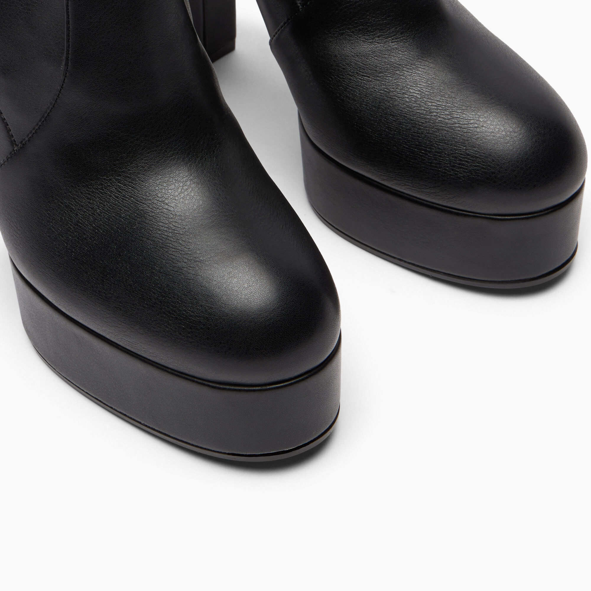 Betty Over The Knee in Black for Women | Casadei®