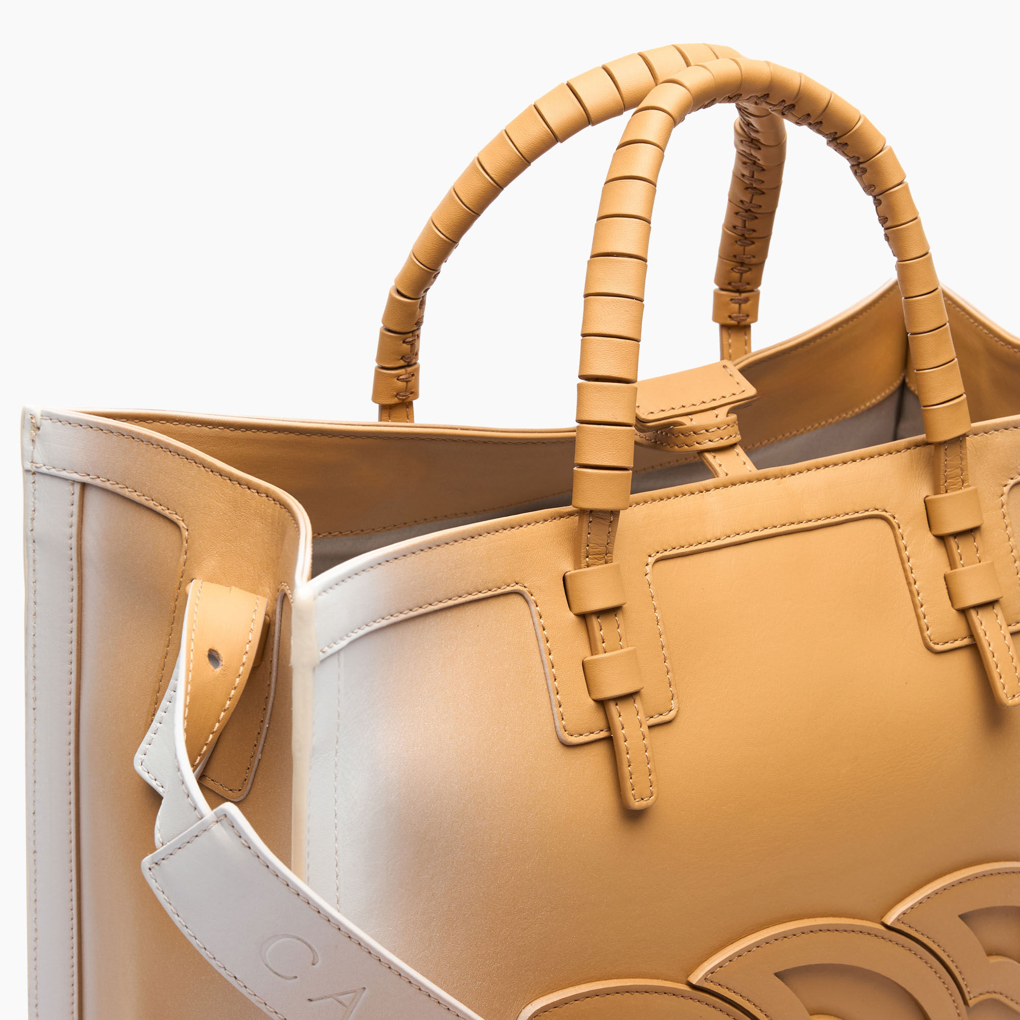 Casadei Mini Beaurivage Shade Bag Natur and White 3W465J0000BVSHD