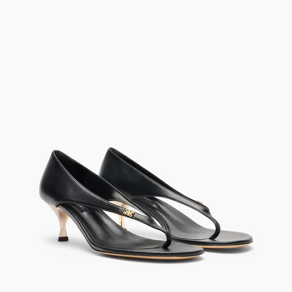Casadei صندل شيك جوليا بكعب صغير أسود 1H079B0501C3029 Casadei صندل شيك جوليا بكعب صغير أسود 1H079B0501C3029