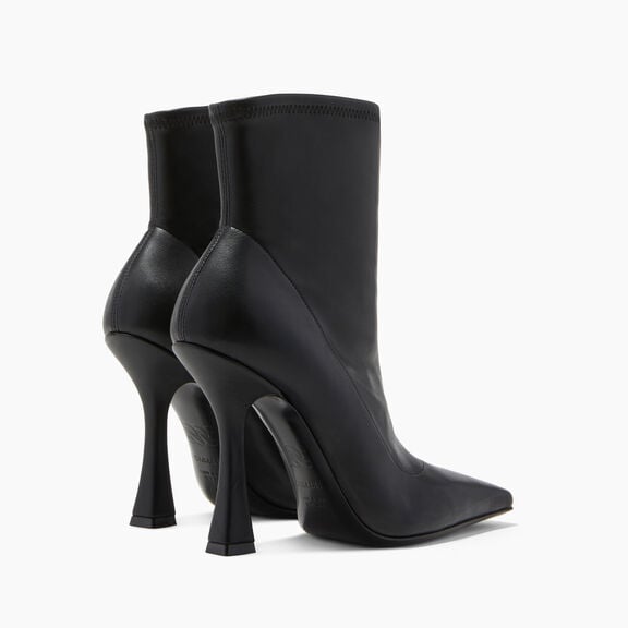 Casadei بوت جيرالدين للكاحل أسود 1R417W1001LABBB Casadei بوت جيرالدين للكاحل أسود 1R417W1001LABBB