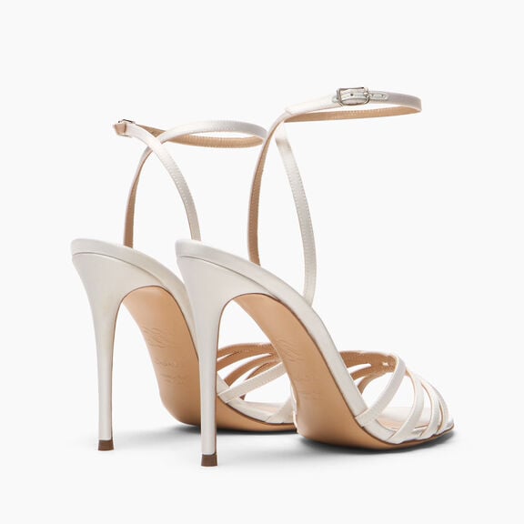 Casadei صندل Julia Satin White 1L420B1001SATIN Casadei صندل Julia Satin White 1L420B1001SATIN