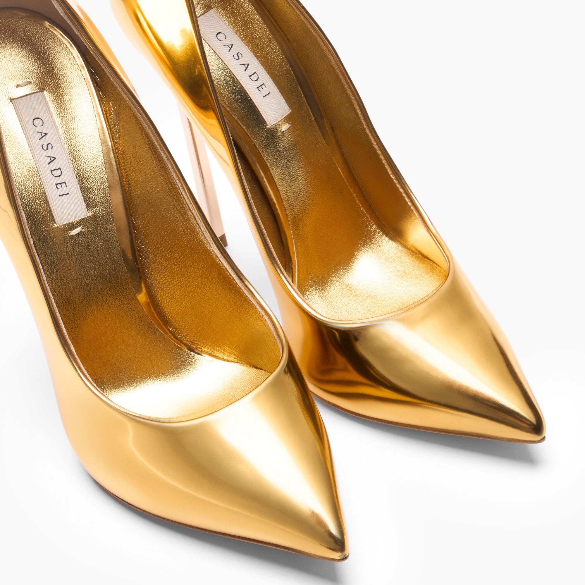 Blade Interstellar Pump in Gold for Women | Casadei®