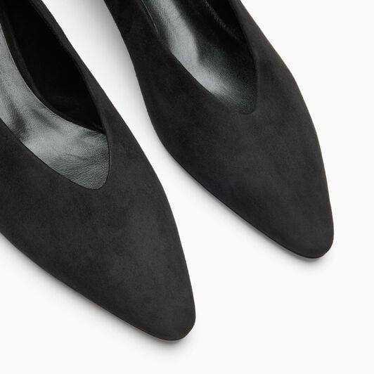 Casadei Giselle Suede Pump Black 1F063C030TCAMOS Casadei Giselle Suede Pump Black 1F063C030TCAMOS